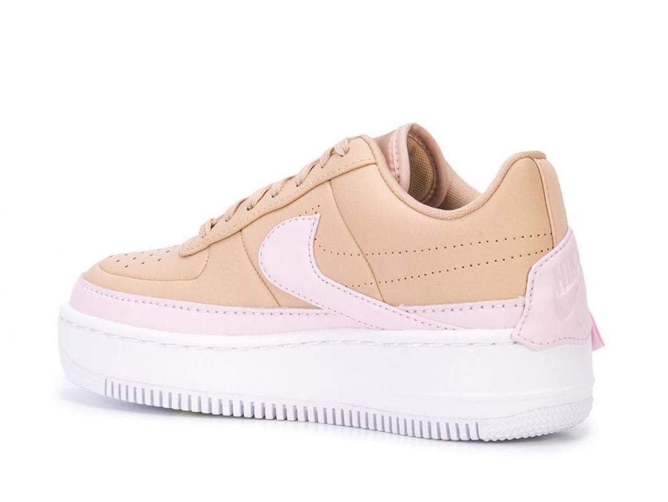  Nike Air Force 1 LV8
